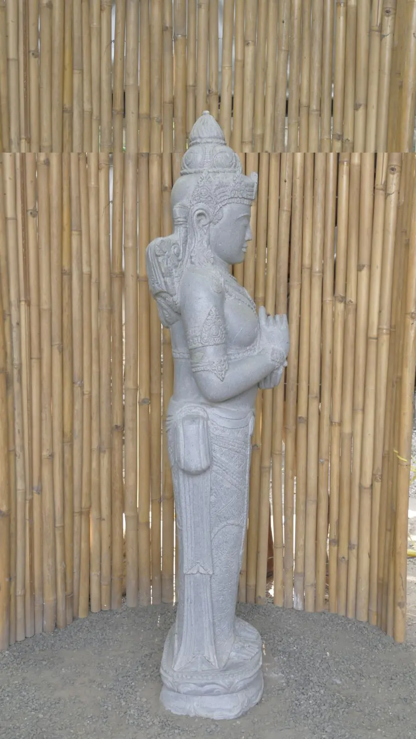  Product image 4 of the product “Standing Sri Dewi. Made from riverstone. Height 180cm ”